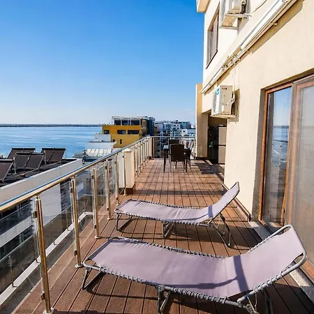 Apartment Sea Gem - 200m To Beach, Xl Terrace, And Beautiful Views Mamaia