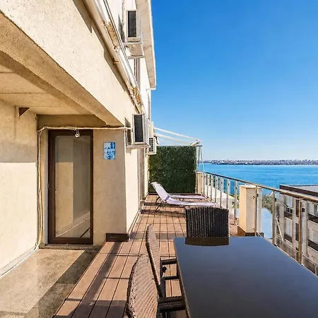 Sea Gem - 200m To Beach, Xl Terrace, And Beautiful Views *
