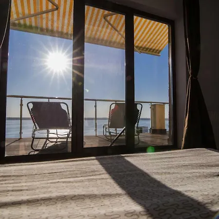 Apartment Sea Gem - 200m To Beach, Xl Terrace, And Beautiful Views Mamaia