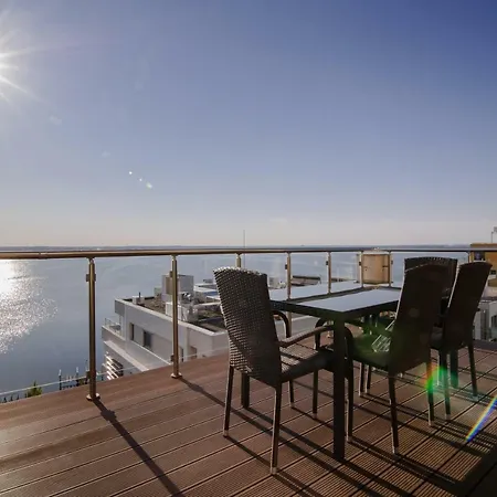 Apartment Sea Gem - 200m To Beach, Xl Terrace,&beautiful Views Mamaia