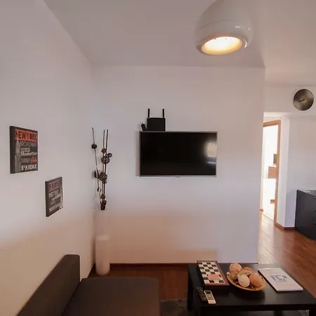 Sea Gem - 200m To Beach, Xl Terrace, And Beautiful Views Appartement Mamaia