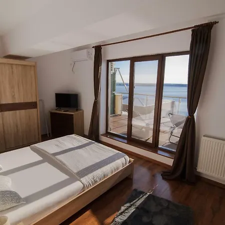 Apartman Sea Gem - 200m To Beach, Xl Terrace, And Beautiful Views *