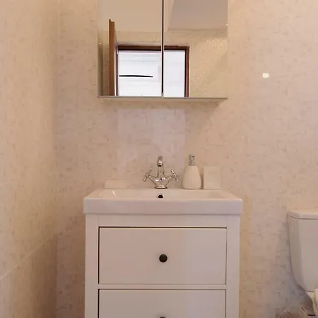 Apartman Sea Gem - 200m To Beach, Xl Terrace, And Beautiful Views Mamaia