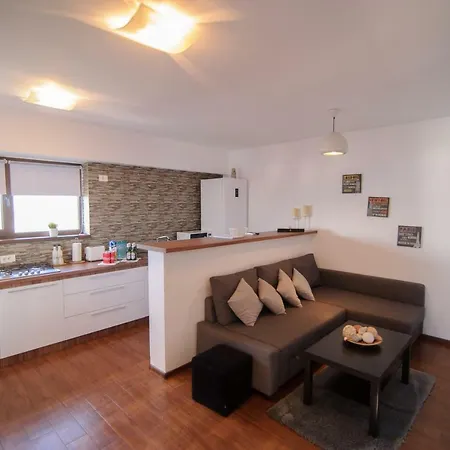 Sea Gem - 200m To Beach, Xl Terrace, And Beautiful Views * Mamaia